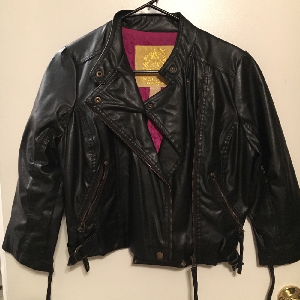 Leather half sleeve jacket